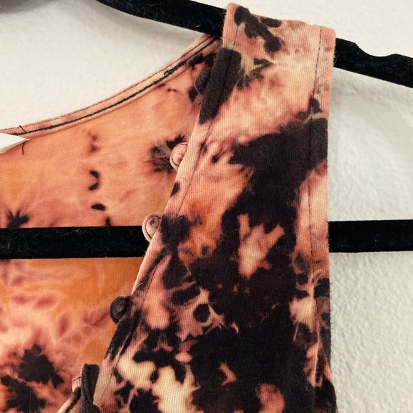 🤗 SOLD 🤗 Tie dye body suit - Picture 3 of 7